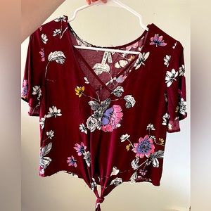 Mudd Burgundy Floral Top, Size Medium, Great Used Condition